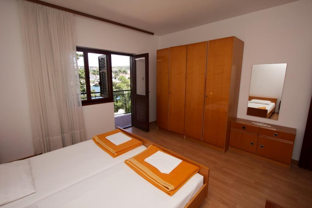Apartments Porto Ražanj Quarto foto