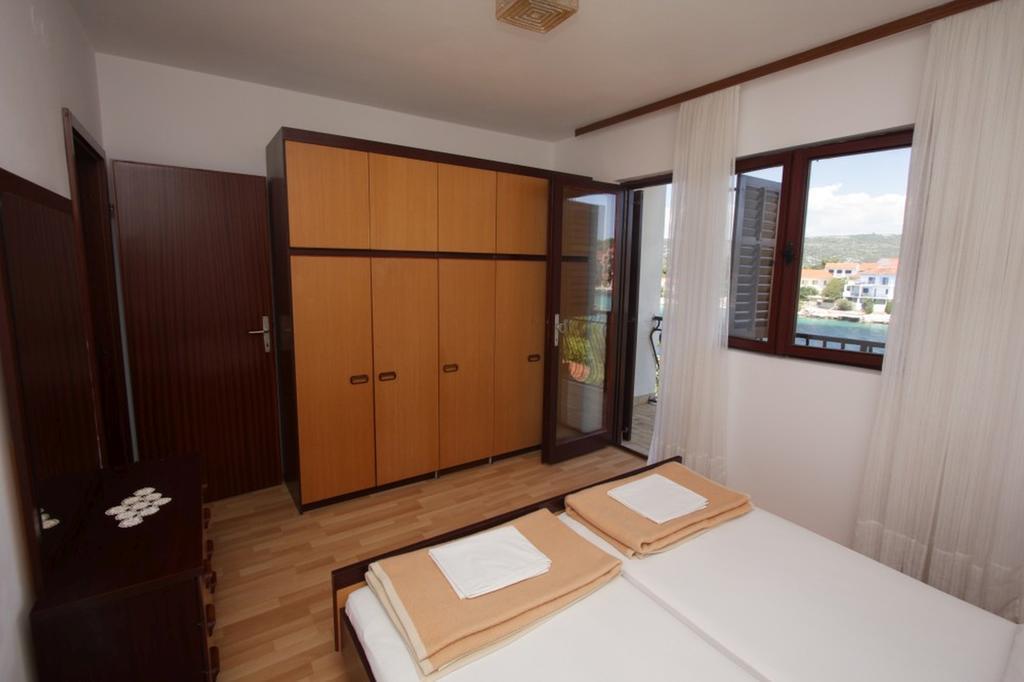 Apartments Porto Ražanj Quarto foto